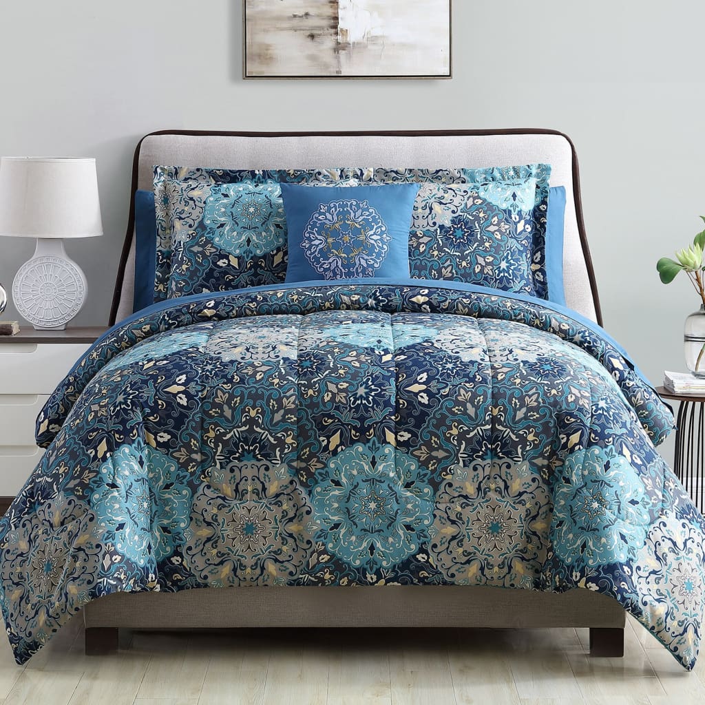 Caen Bed Set | 8 Piece King | Reversible Print | Blue