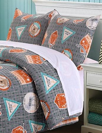 Pillow Shams can elevate the look of your bed with pop up styles