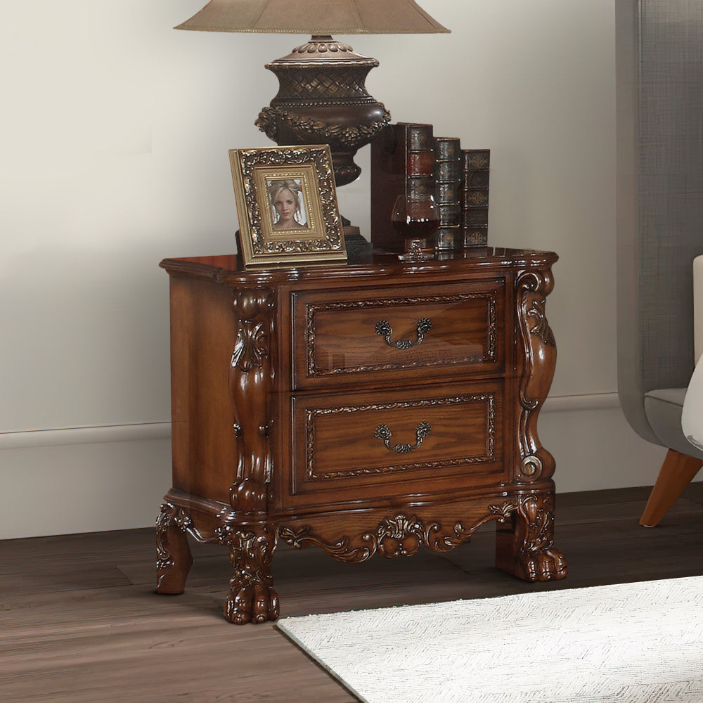 Rosy Nightstand | 2 Drawers | Traditional Style | Brown