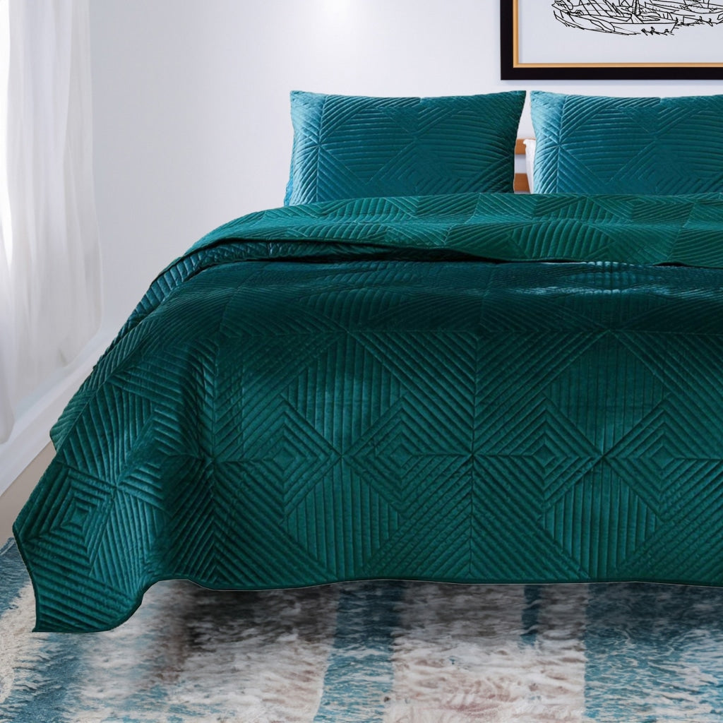 Bann 3 Piece King Quilt Set with Geometric Design, Green By Casagear Home