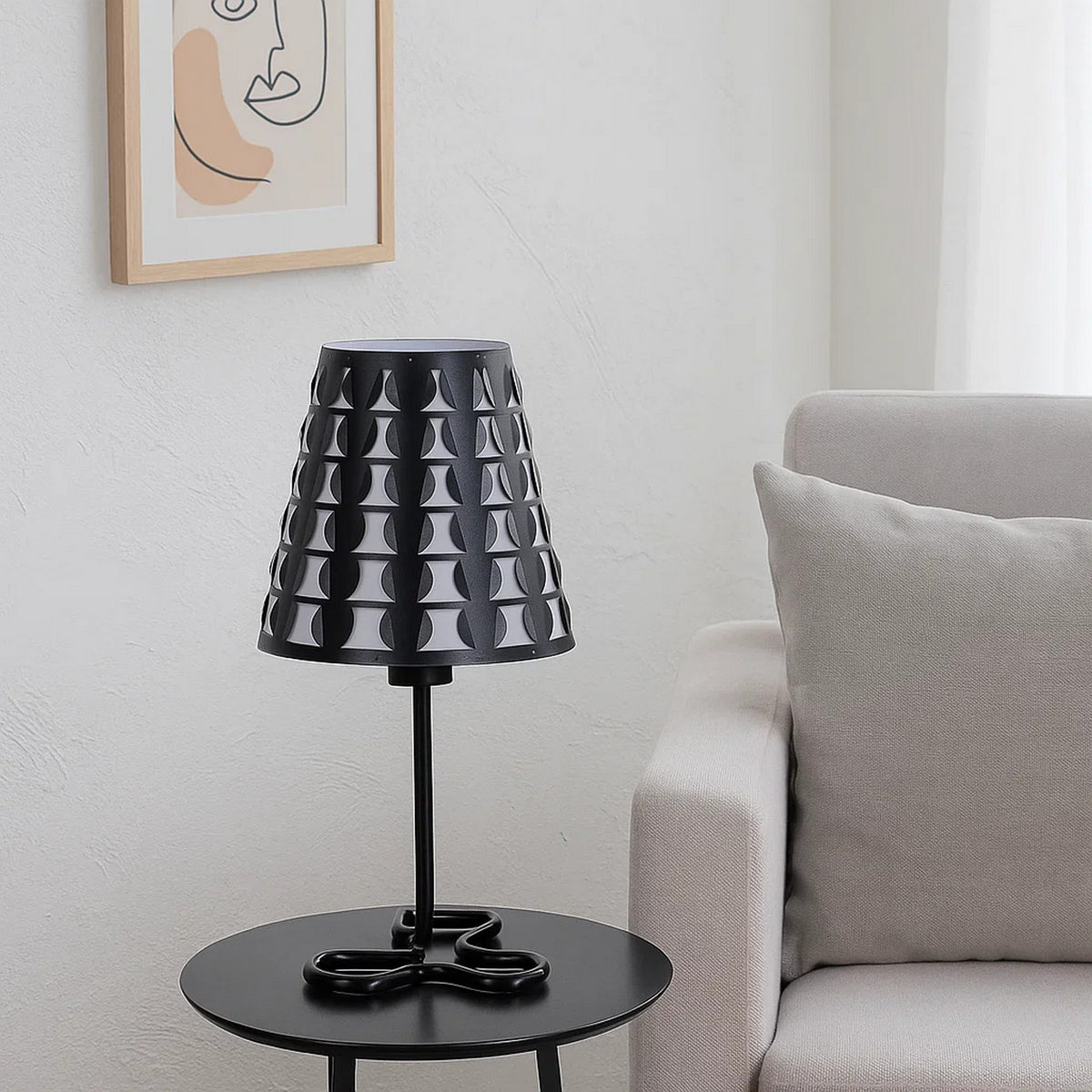 Table Lamp | Plastic Shade | Open Clover Base | Black