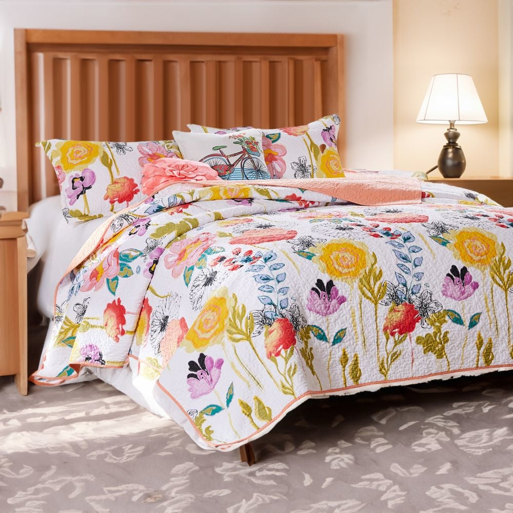 Mavi Quilt Set | 4 Piece Twin | Reversible | Spring Floral
