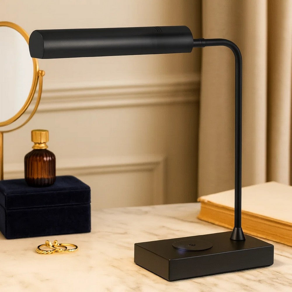 Dyna Desk Lamp | 18" | LED | Wireless USB Port | Matte Black
