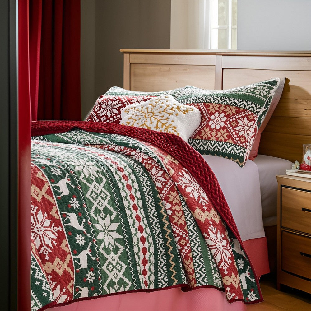 Live 3 Piece Queen Quilt Set with 2 Pillow Shams, Festive Winter Print  By Casagear Home