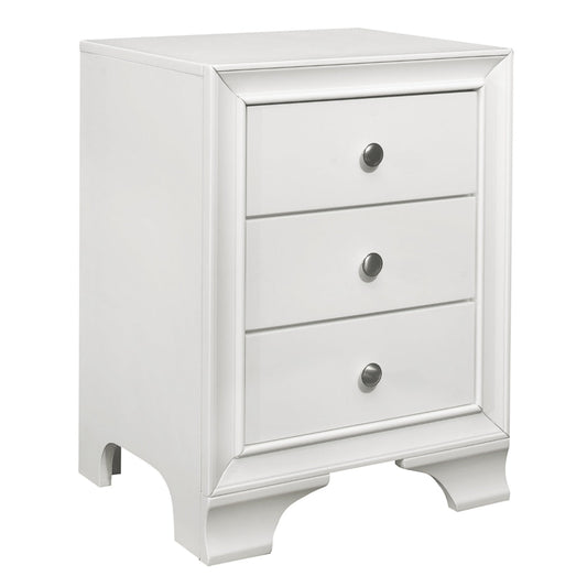 Folu 26 Inch Nightstand, USB Port, 3 Drawers with Chrome Knobs, White By Casagear Home