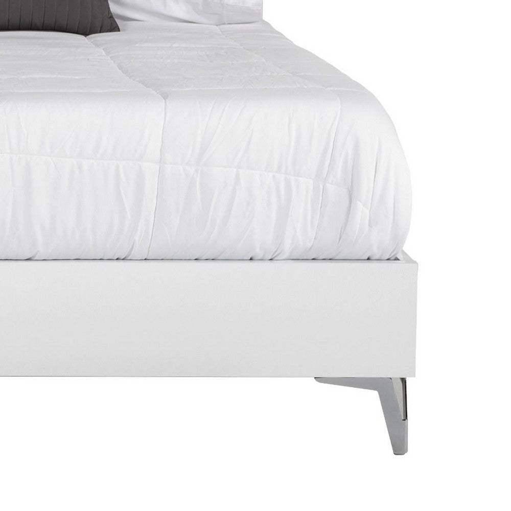 Noe Sip Queen Size Bed White Tufted Italian Vegan Leather Chrome Steel By Casagear Home BM317288