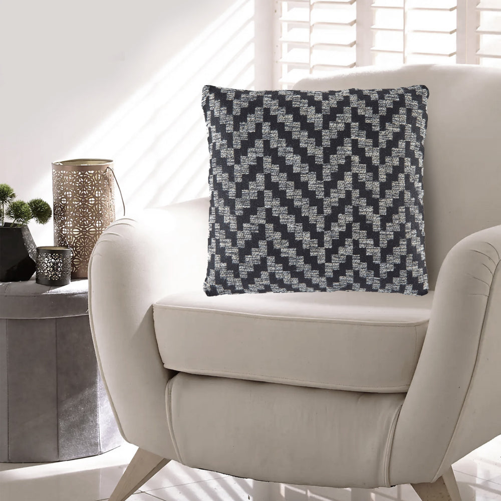 Loey Accent Pillow Set of 4, Indoor Outdoor Chevron, Black Gray Polyester By Casagear Home