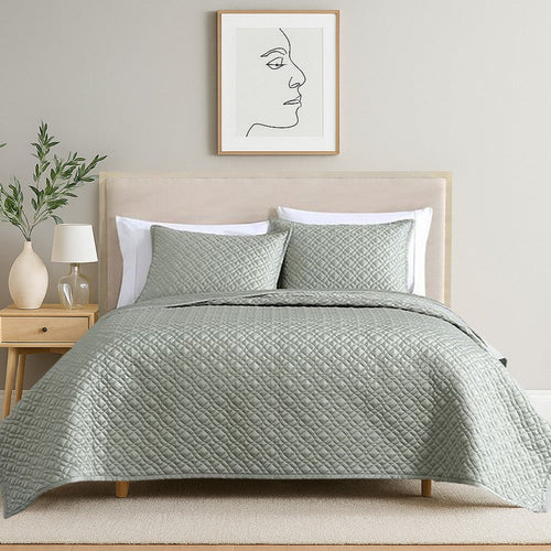 Keo 3pc Queen Coverlet Set | Reversible | Shams Sage Gray Silky Fabric