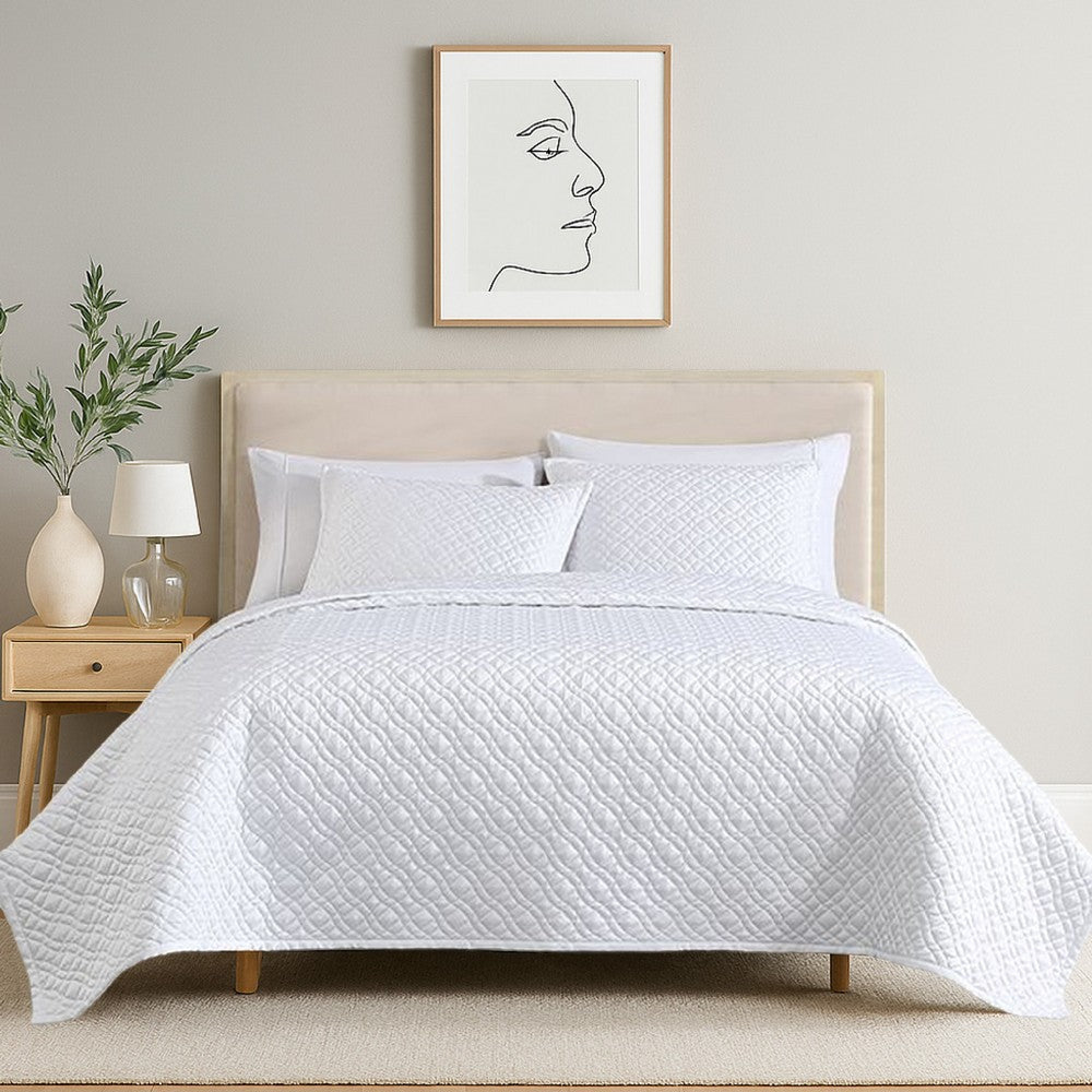 Keo 3pc Queen Coverlet Set | Reversible | Shams | White Silky Fabric