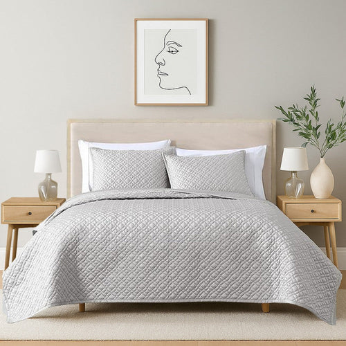 Keo 3pc King Coverlet Set | Reversible | Shams | Silver Silky Fabric