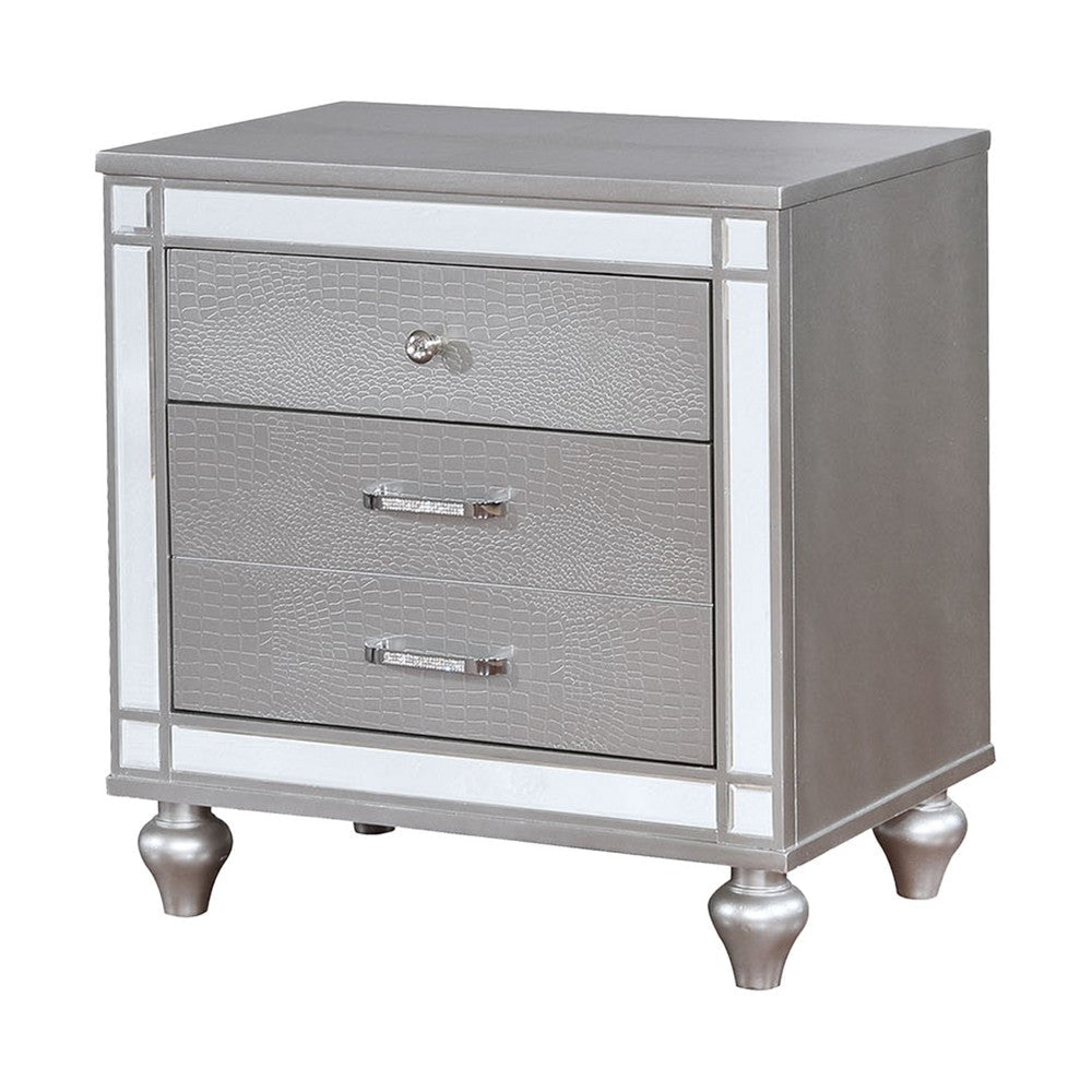 Ishin 4 Piece King Bedroom Set LED and Mirror Trim Textured Details Silver BM332667