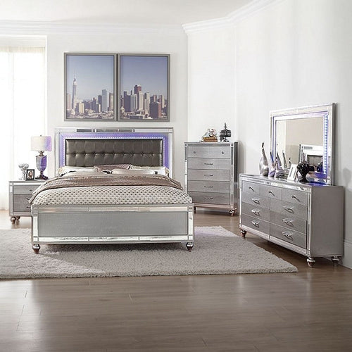 Ishin 4 Piece King Bedroom Set, LED and Mirror Trim, Textured Details, Silver