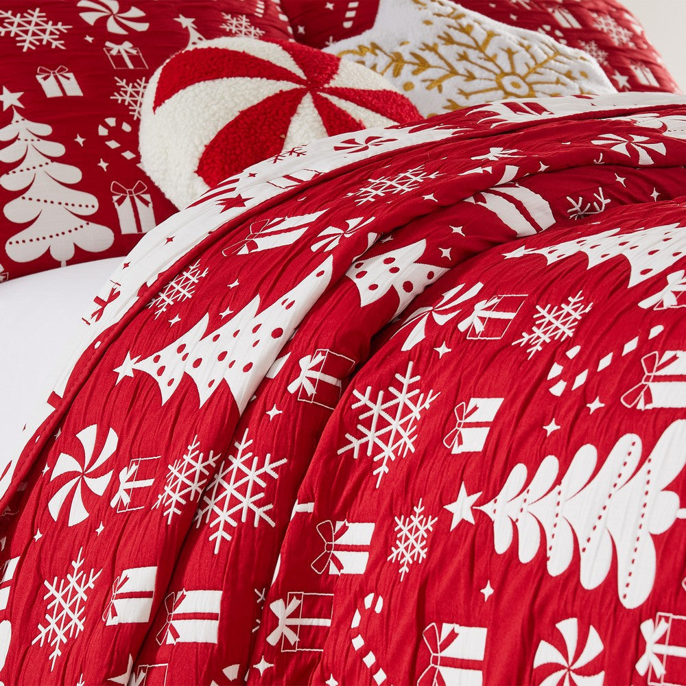 Daru 3 Piece King Quilt Set Red and White Polyester Christmas Theme