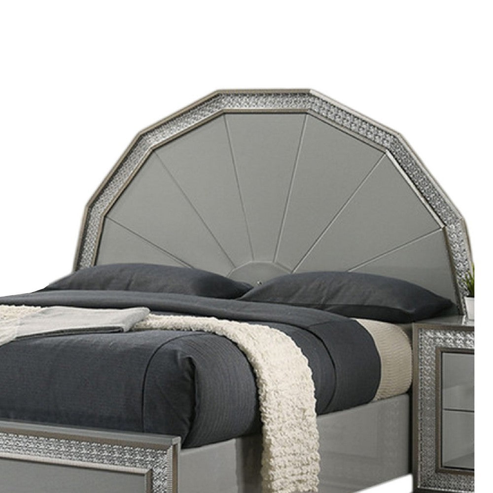 Cyl King Bed | Metallic Gray | Scale Molded Trim | Rubberwood | LED Lit BM342511