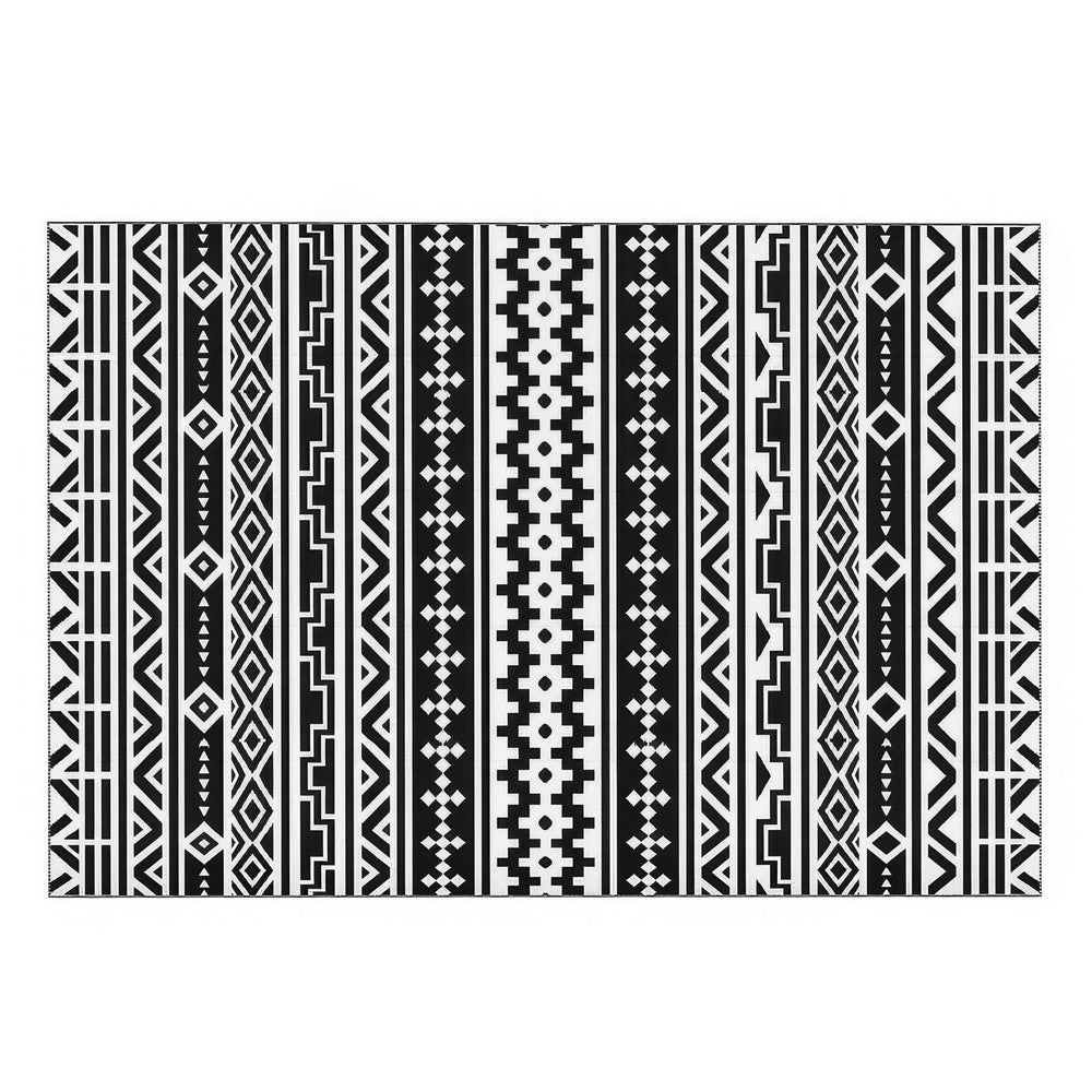 Mez 6x9 Medium Outdoor Rug | Black White Bohemian Geometric Pattern w Bag