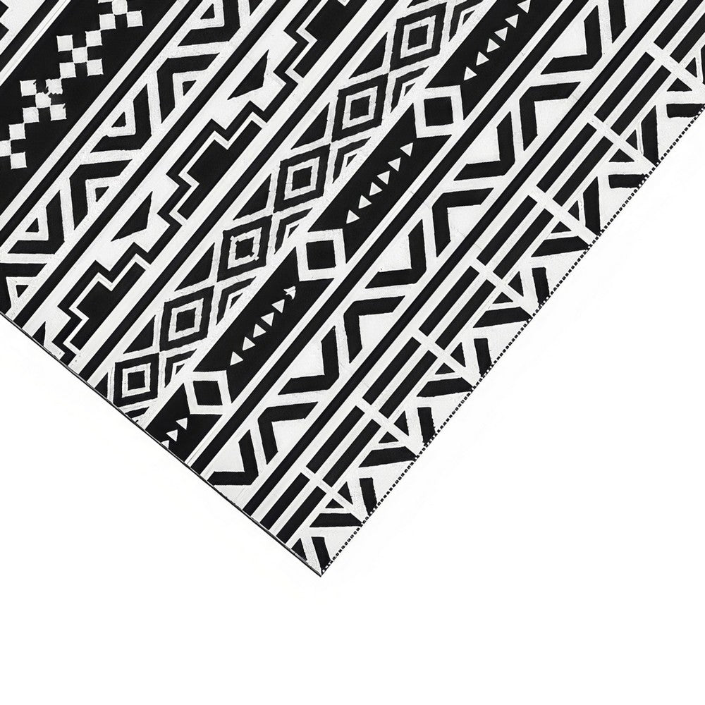 Mez 6x9 Medium Outdoor Rug | Black White Bohemian Geometric Pattern w Bag