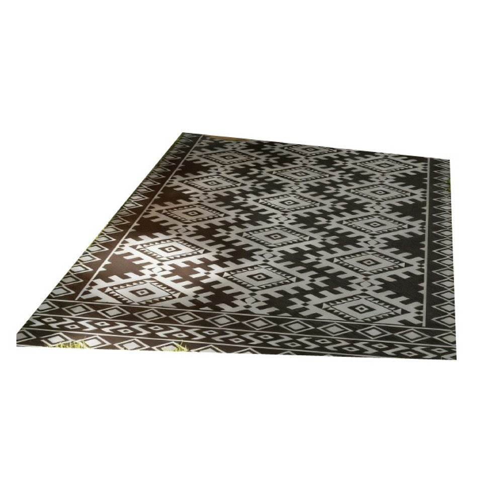 Elyz XL Outdoor Area Rug | Gray & White Tribal Design | 9x18 Waterproof