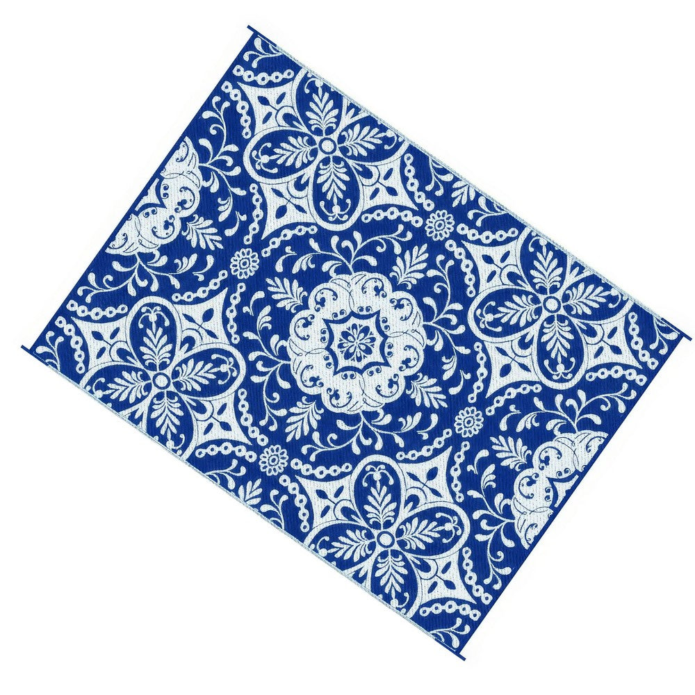 Outdoor Area Rug | Floral Medallion in Blue & White | XL 9x12 Plastic Straw