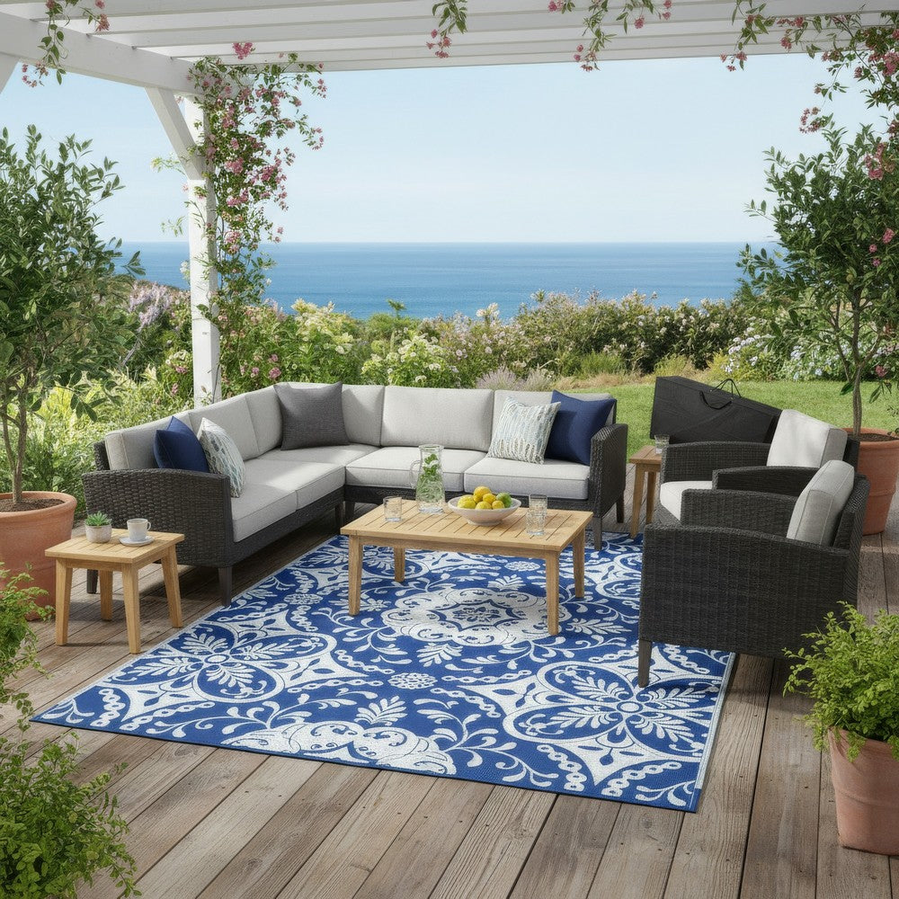 Outdoor Area Rug | Floral Medallion in Blue & White | XL 9x12 Plastic Straw