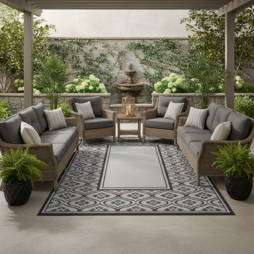 Outdoor Area Rug | Black & Gray Gourd Border | 9x18 Faux Straw Material