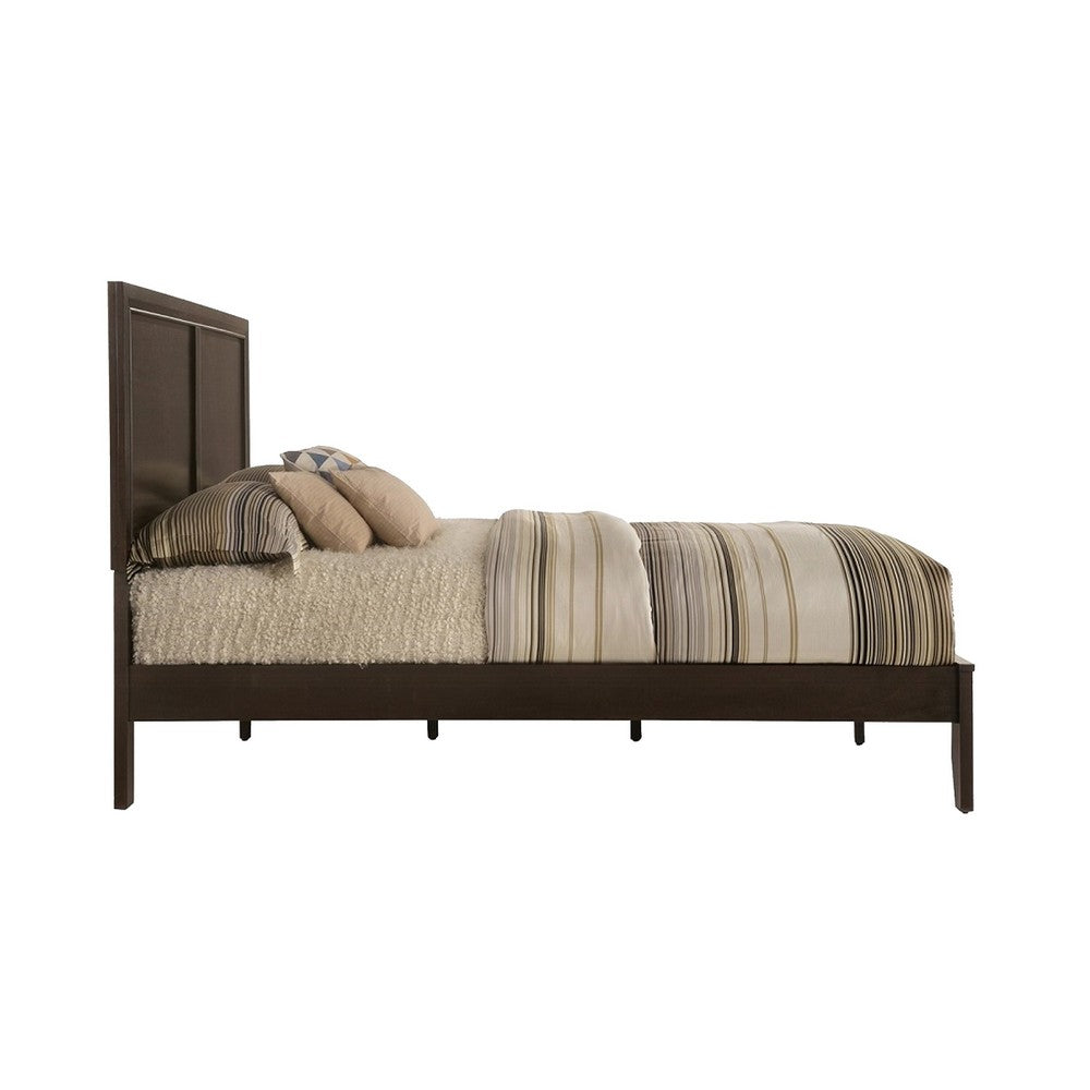 Queen Size Bedroom Set, Traditional Carved Wood Design, Brown Finish, 4-Piece Set with Bed, Nightstands and Dresser