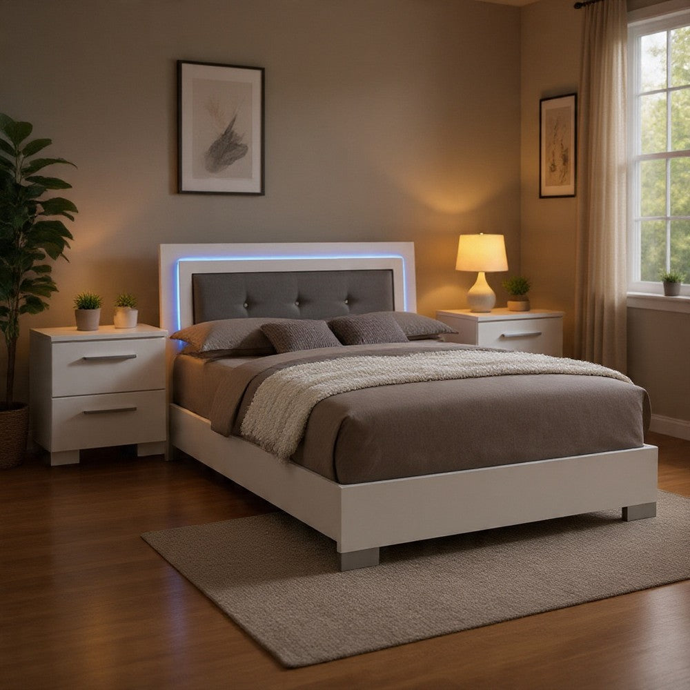 Queen Bedroom Set in White & Black Wood – 3 Piece Set with 2 Nightstands