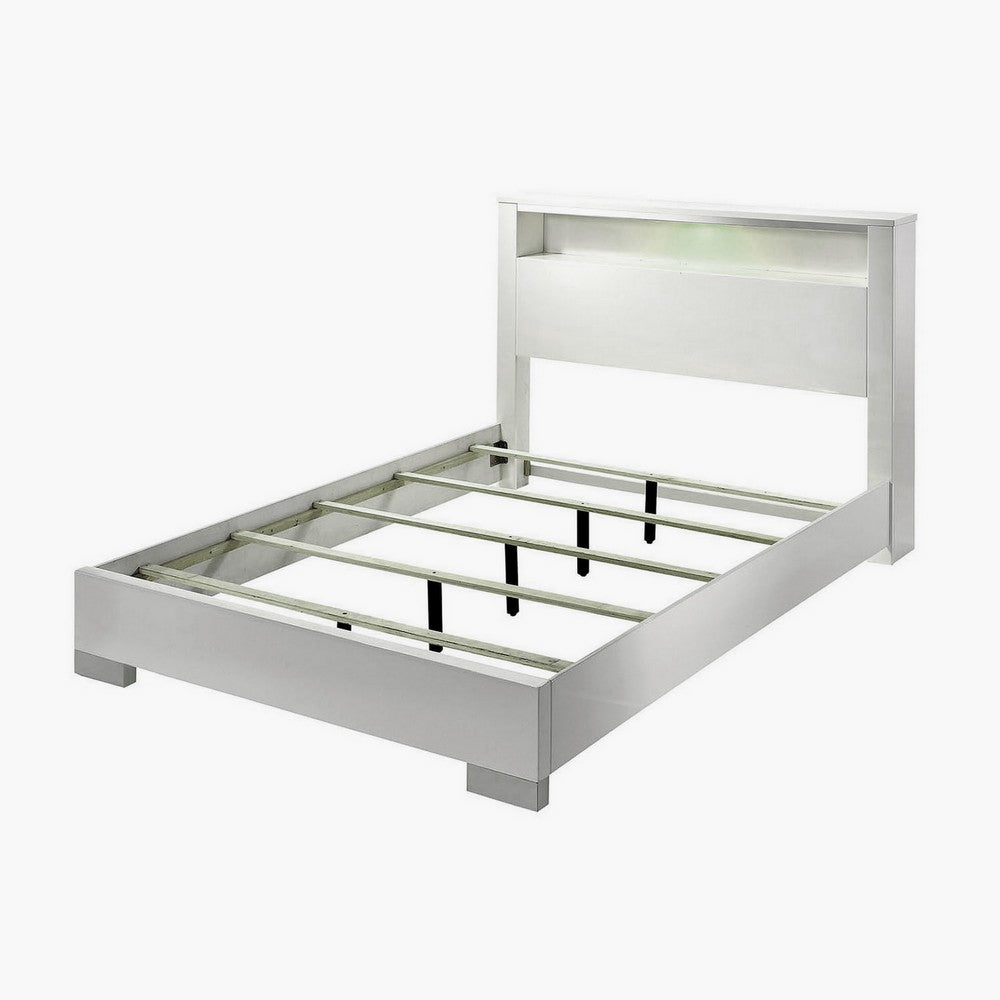 2pc King Bedroom Set | White | Silver Wood | Nightst&