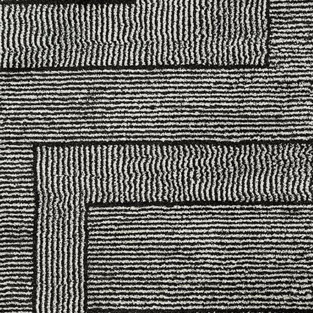 Mera Geometric Medium Area Rug | Black and Ivory Polypropylene Frieze 5x7