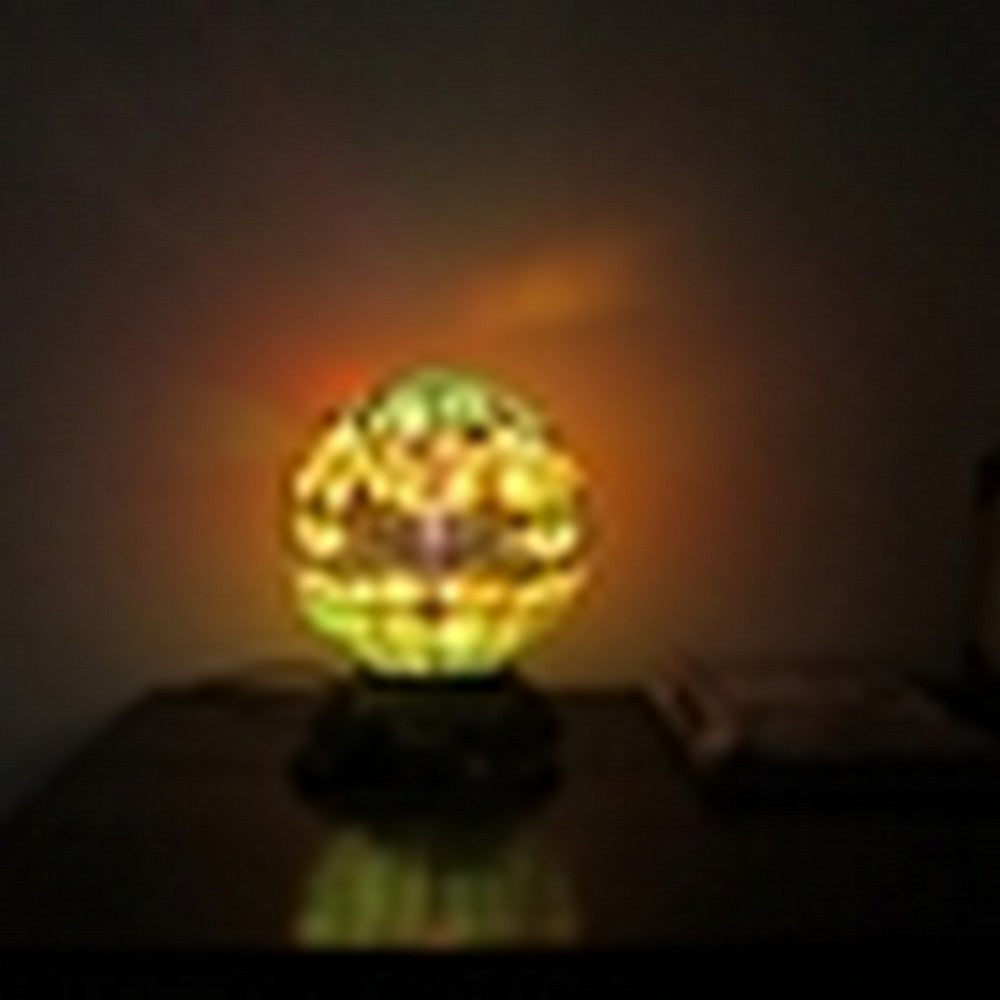 CHLOE Lighting ’DEMOISELLE’ Tiffany-style 1 Light Dragonfly Table Lamp 8’’ Shade CHL-CH3T169GD08-TL1