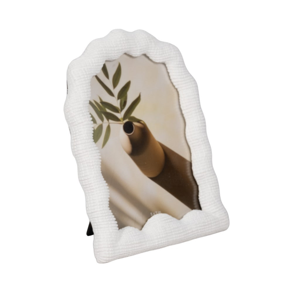 Reis Decorative 5x7 Photo Frame | Wavy Arched Design | White Polyresin