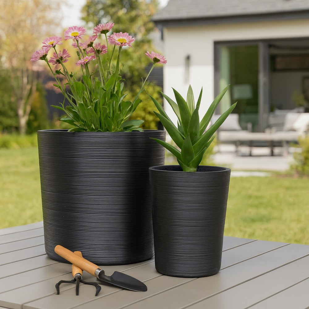 Outdoor Garden Planters Set of 2 | Textured Black Resin | 19 & 21"