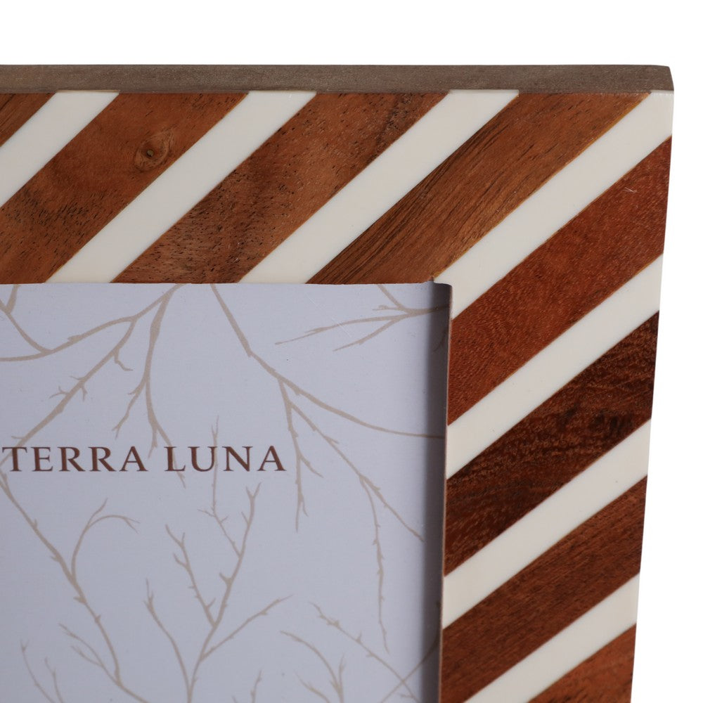 5x7 Accent Photo Frame | Brown Wood Frame with Ivory Diagonal Lines
