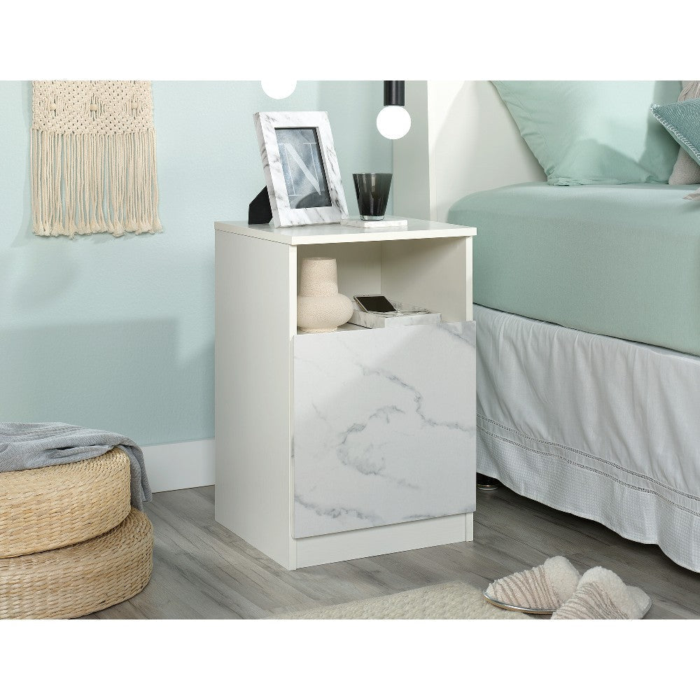 Hudson Court Nightstand Peo 3a Disc SDR-428251