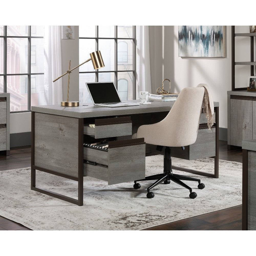 Manhattan Gate 66" Exec Desk Myo Disc