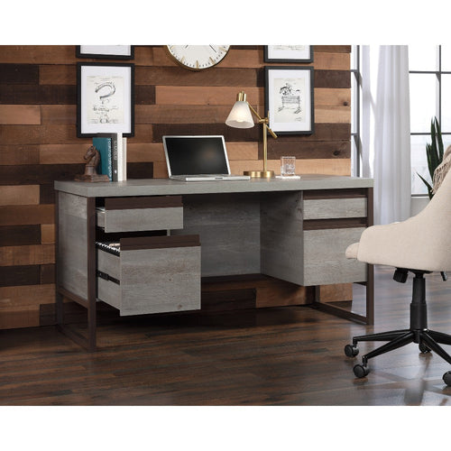 Manhattan Gate Computer Desk Myo Disc