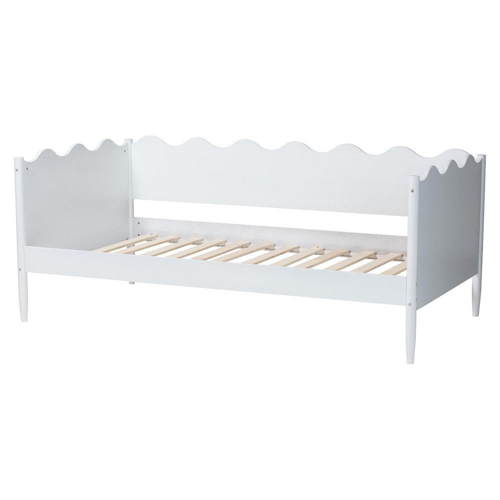 Baxton Studio Malaya Modern White Wood Full Daybed with Scalloped Edges WHI-MG0239-1-White-Daybed-Full