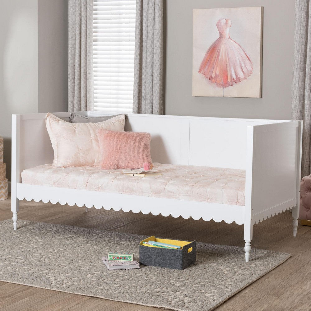 Baxton Studio Roni Modern White Wood Twin Daybed with Scalloped Edges WHI-Roni-White-Daybed-Twin