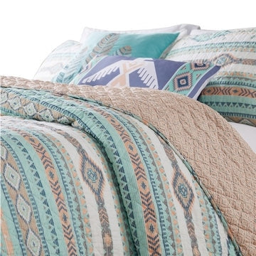 3 Piece King Quilt Set with Geometric Pattern, Blue By Casagear Home