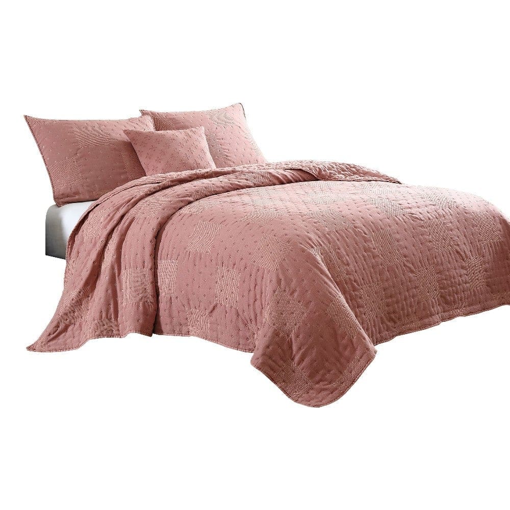 Veria 4 Piece King Quilt Set with Polka Dots, Pink By Casagear Home